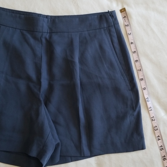 Loft pleated soft shorts - Picture 3 of 7